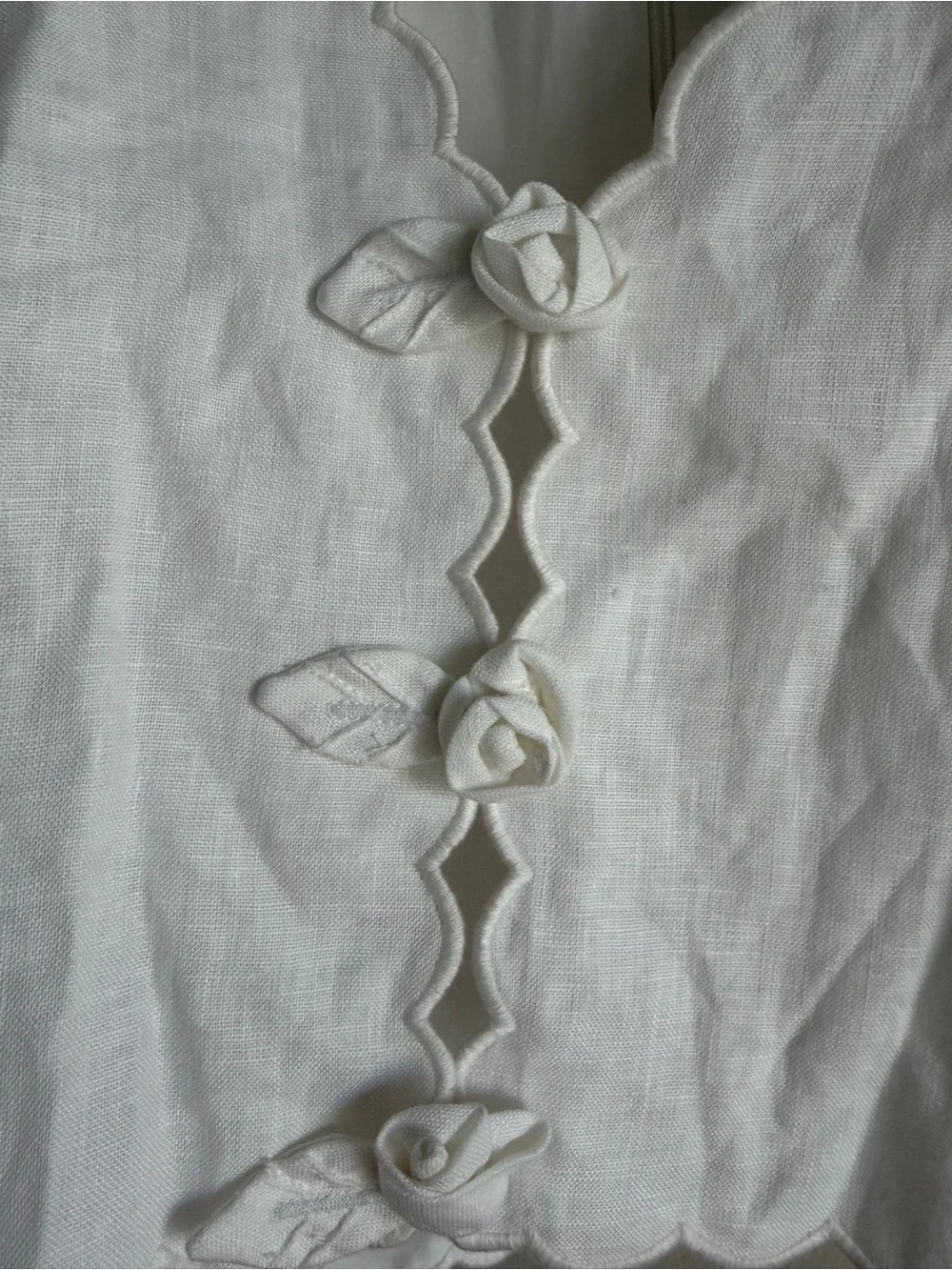 FARM Rio Off-White Roses Scallop Artisanal Linen Crop Top Size L NWOT